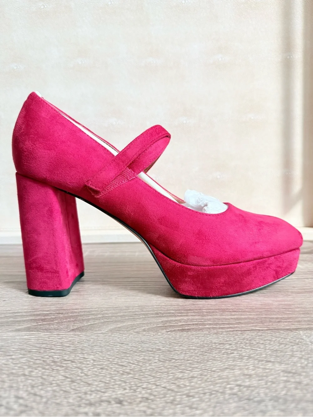 New in Box Marc Fisher Nicoly Pump in Red Suede sz 9.5